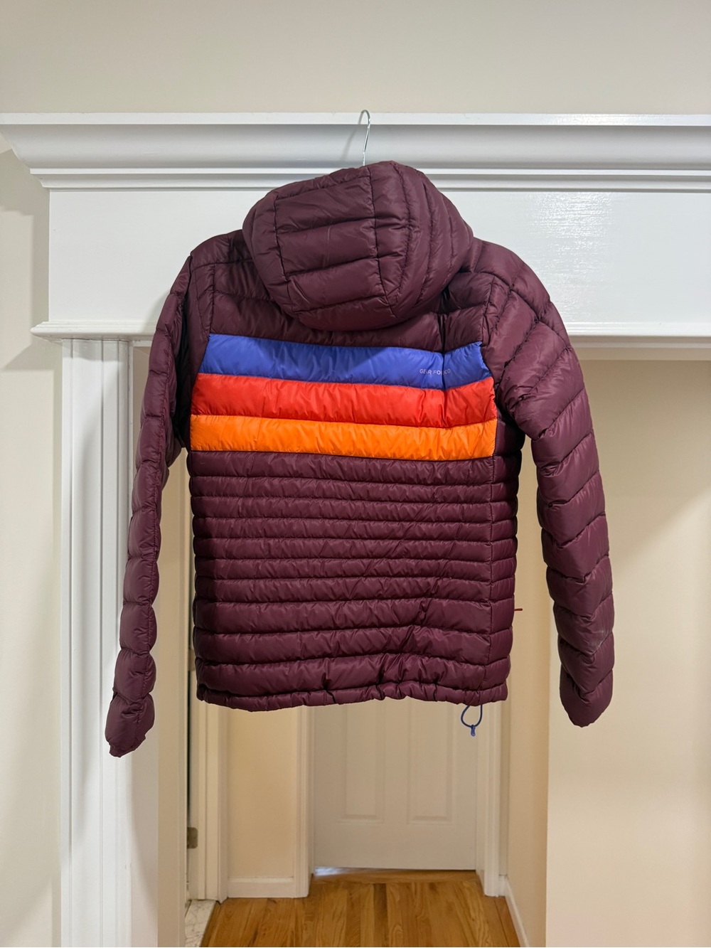 Cotopaxi Hooded Down Jacket in Burgundy with Colorblock Stripe - Picture 3 of 4
